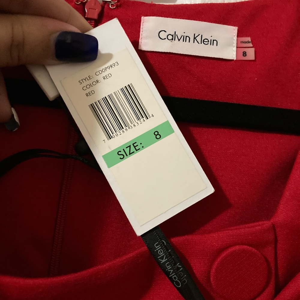 Calvin Klein - Picture 4 of 4